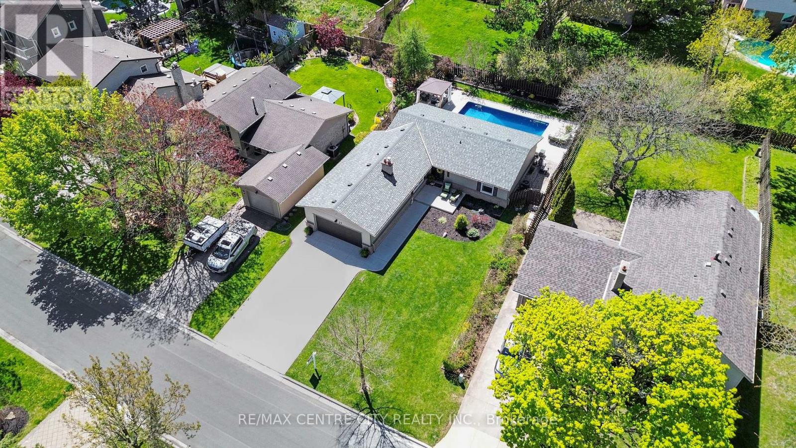 27 Bartlett Crescent, London South, Ontario  N6K 1W3 - Photo 6 - X13120432