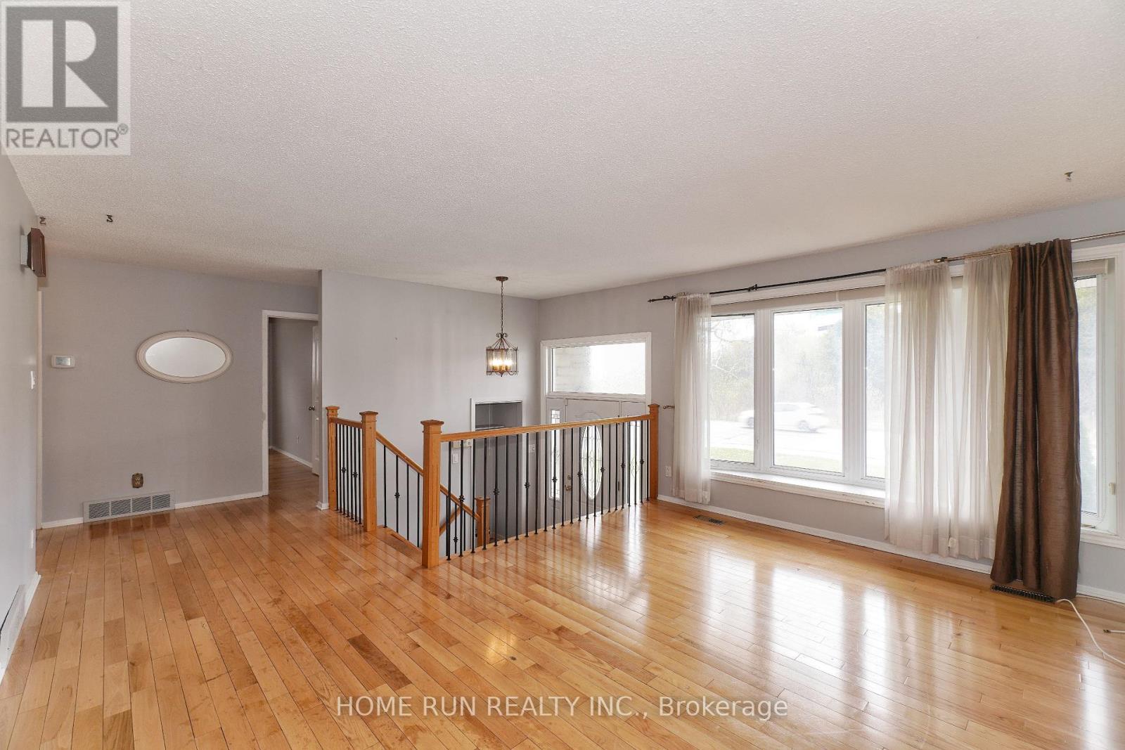 979 Blair Road, Ottawa, Ontario  K1J 7M9 - Photo 12 - X13120310