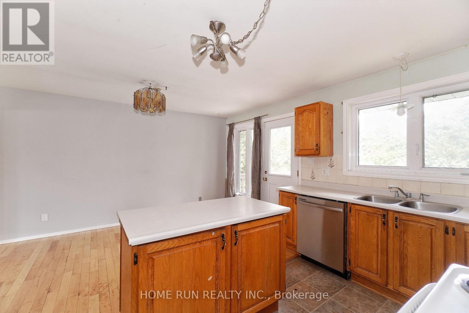 979 Blair Road, Ottawa, Ontario  K1J 7M9 - Photo 21 - X13120310