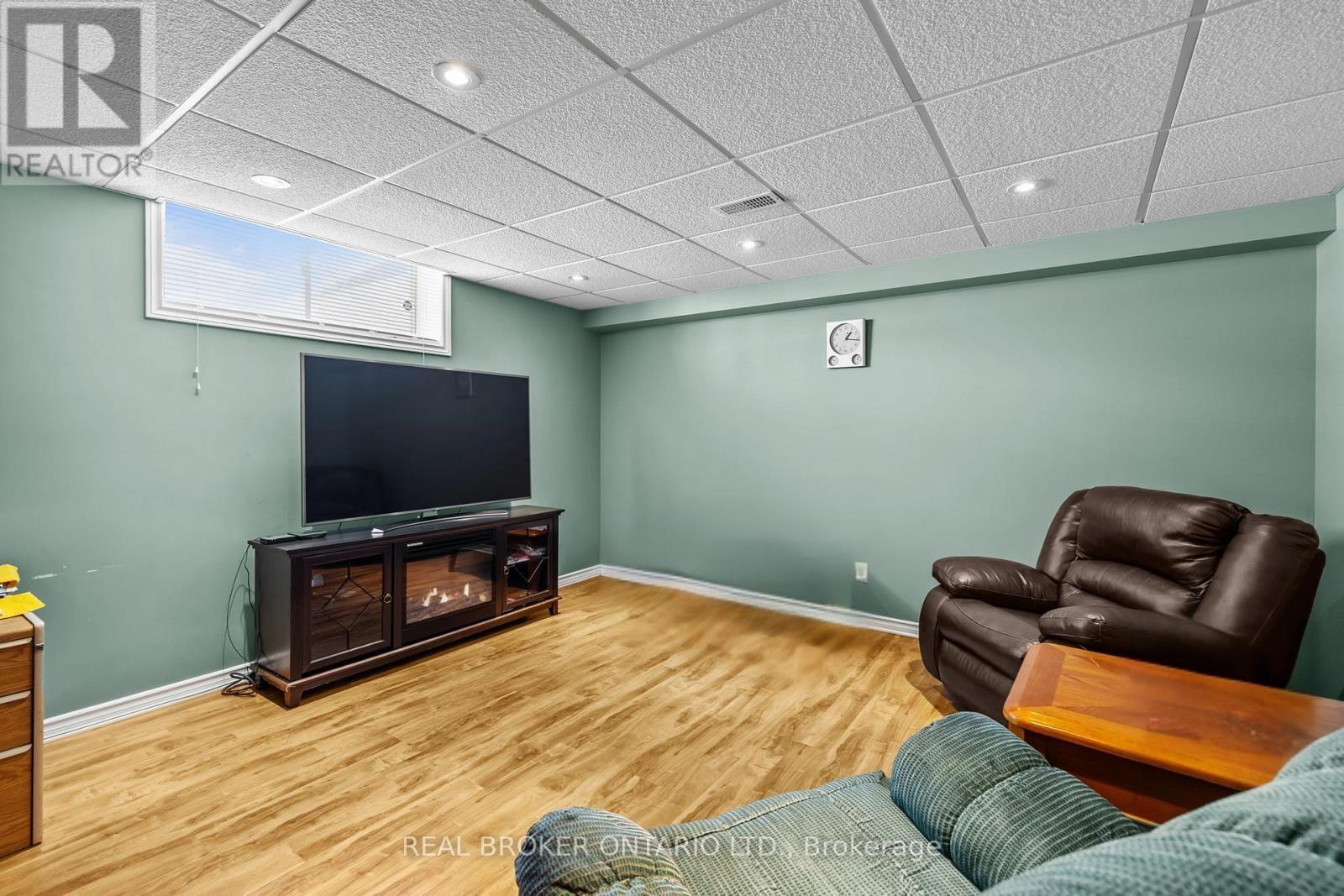 204 Hillpark High Street, Ottawa, Ontario  K1W 0B5 - Photo 16 - X13120428