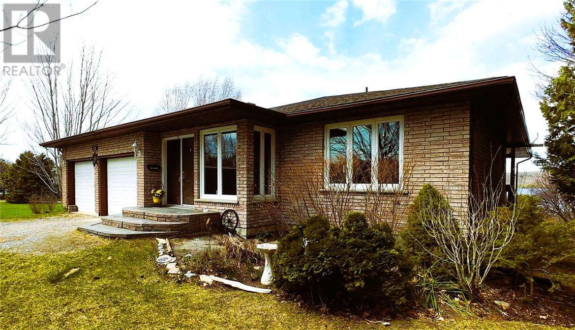 12 Rainbow Trail, Mindemoya, Ontario