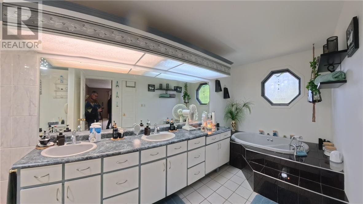 12 Rainbow Trail, Mindemoya, Ontario  P0P 1S0 - Photo 14 - 2127627