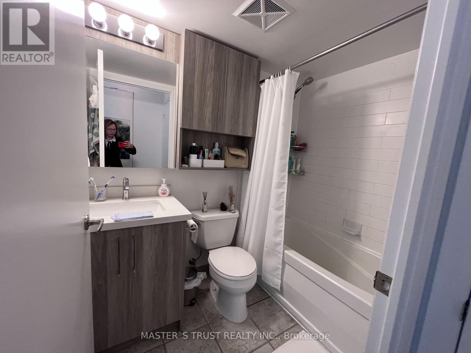 1402 - 22 Wellesley Street E, Toronto, Ontario  M4Y 1G3 - Photo 12 - C13120254