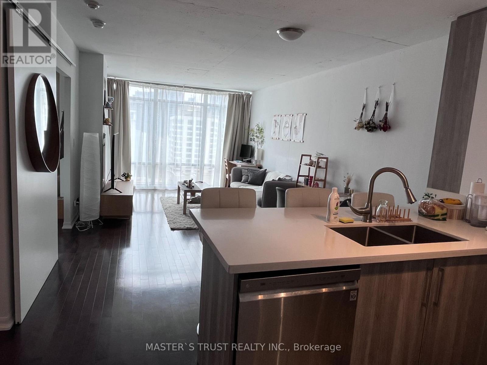 1402 - 22 Wellesley Street E, Toronto, Ontario  M4Y 1G3 - Photo 2 - C13120254