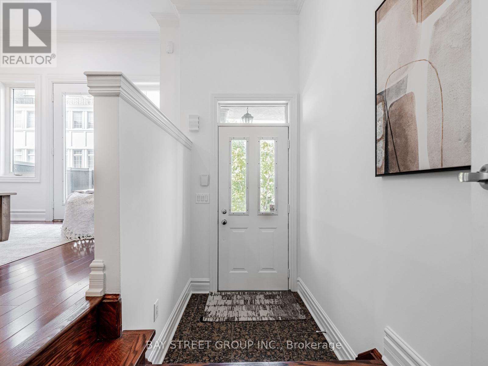 35 William Poole Way, Toronto, Ontario  M2N 7A6 - Photo 4 - C13120266