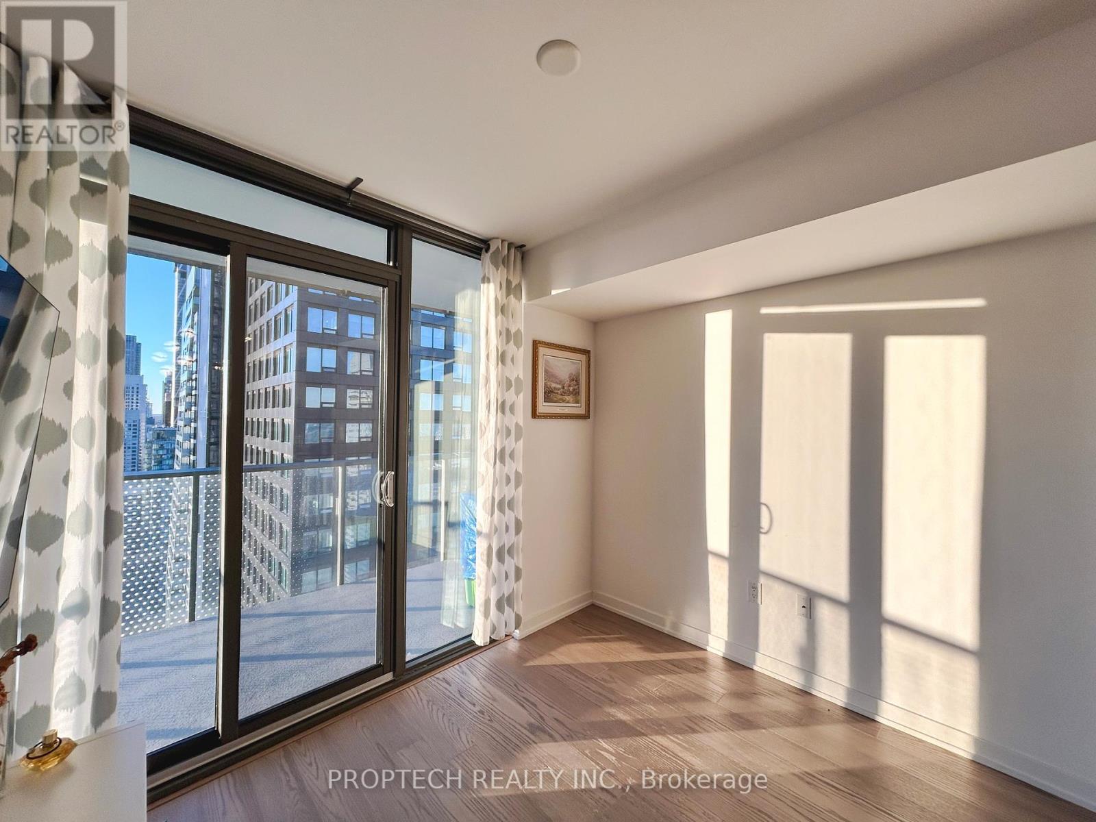 4209 - 11 Wellesley Street W, Toronto, Ontario  M4Y 0G4 - Photo 6 - C13120290