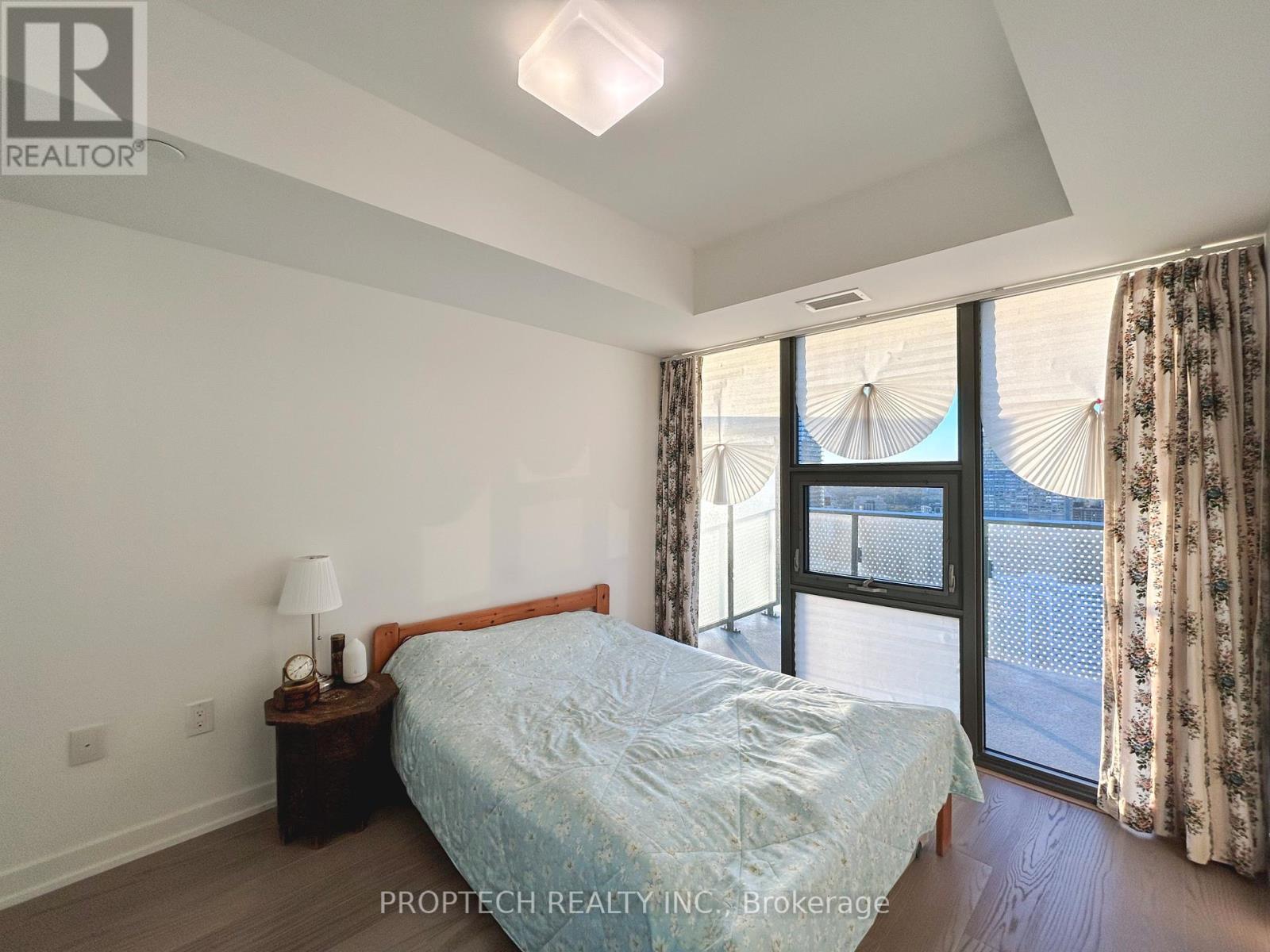 4209 - 11 Wellesley Street W, Toronto, Ontario  M4Y 0G4 - Photo 7 - C13120290