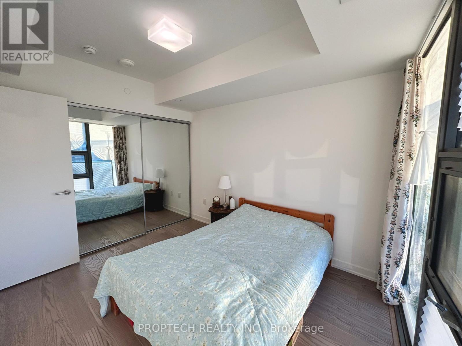 4209 - 11 Wellesley Street W, Toronto, Ontario  M4Y 0G4 - Photo 9 - C13120290