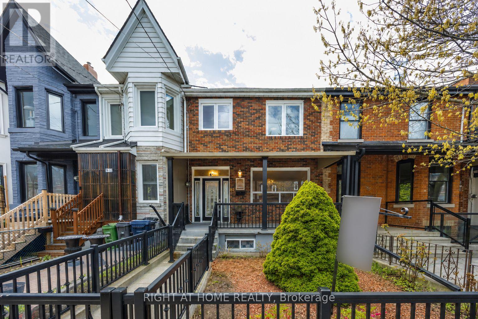 81 Argyle Street, Toronto, Ontario  M6J 1N8 - Photo 1 - C13120296