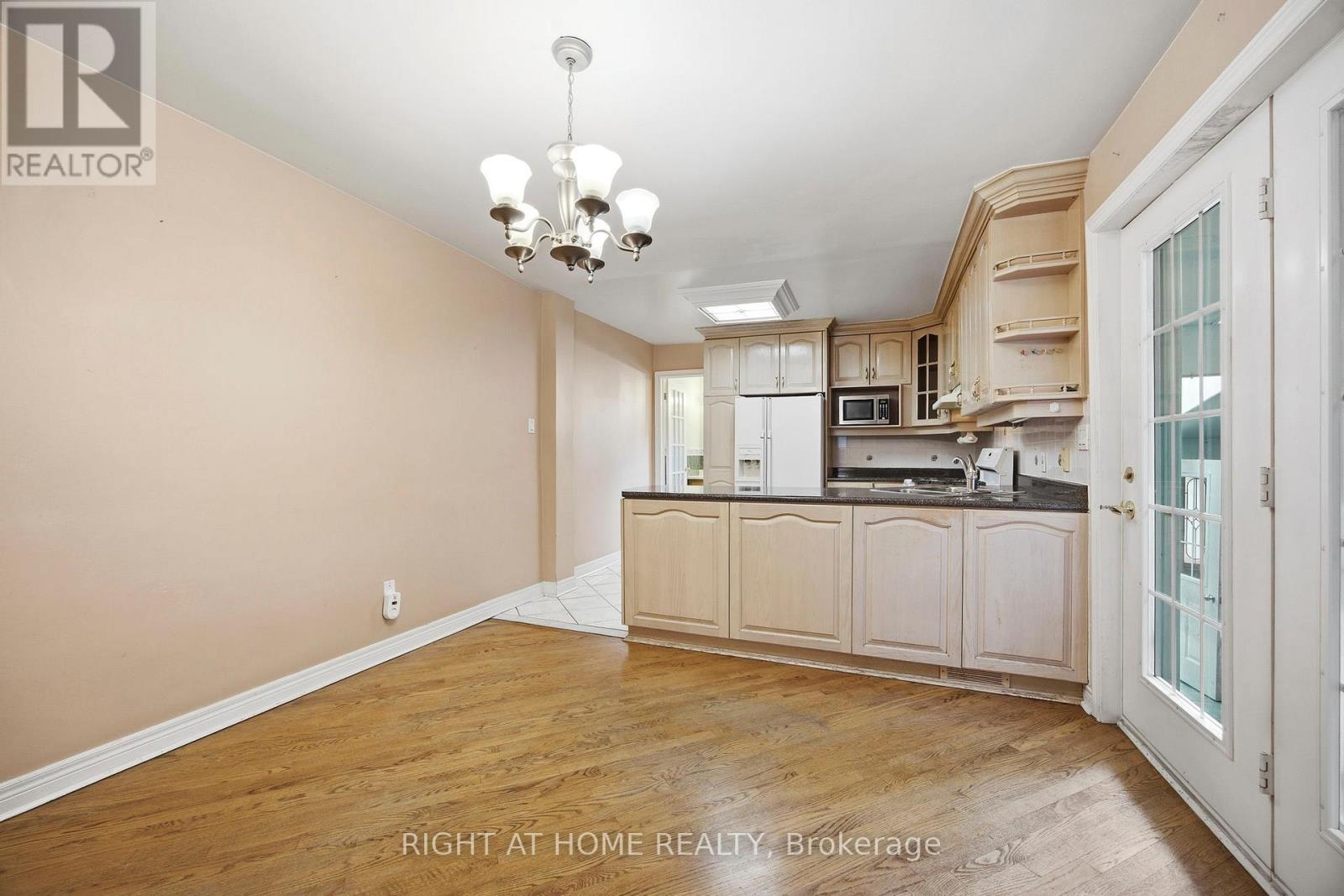 81 Argyle Street, Toronto, Ontario  M6J 1N8 - Photo 11 - C13120296