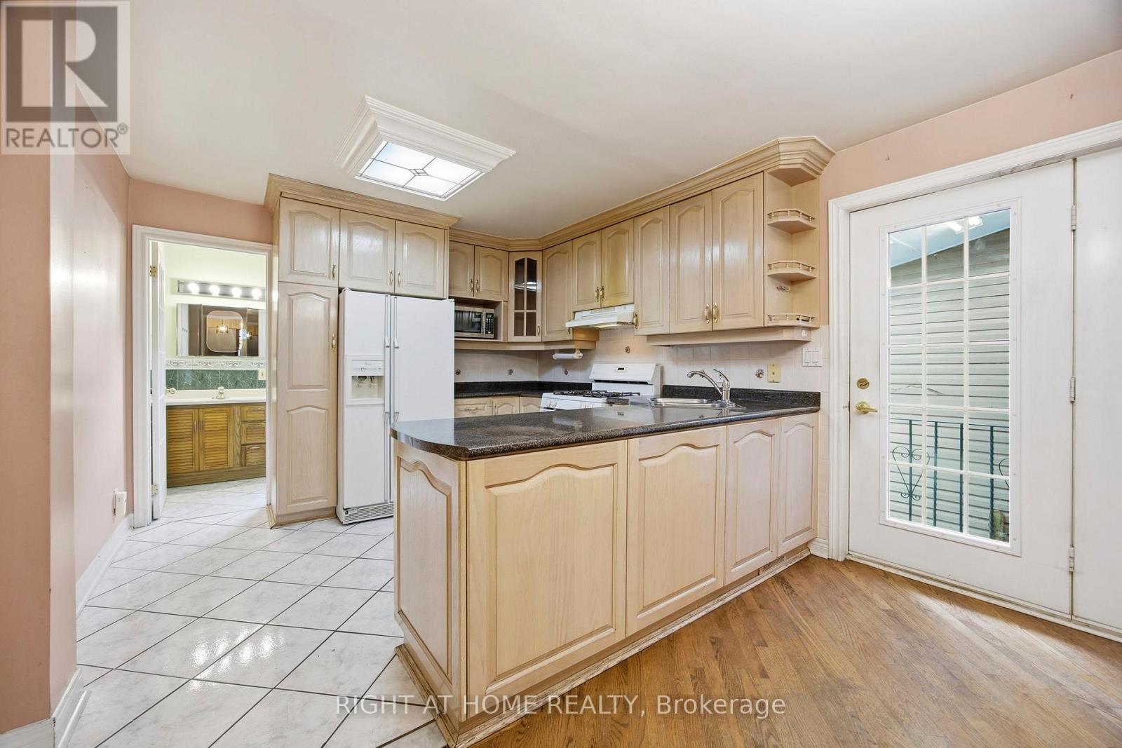 81 Argyle Street, Toronto, Ontario  M6J 1N8 - Photo 12 - C13120296