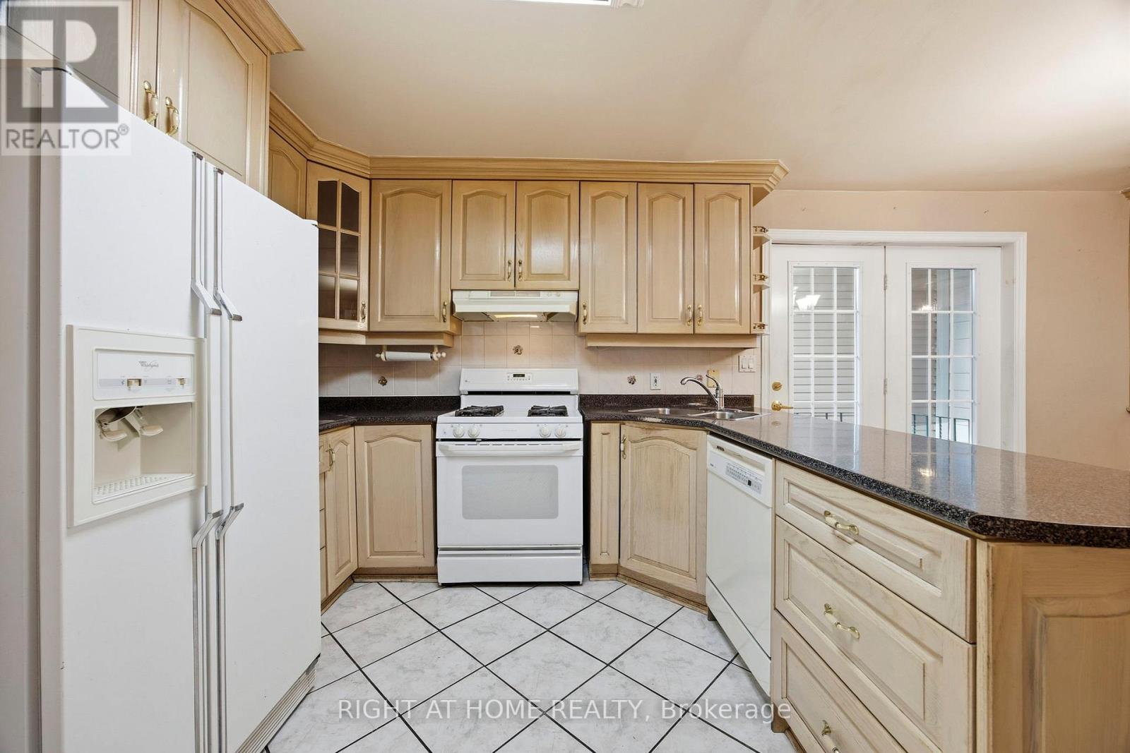 81 Argyle Street, Toronto, Ontario  M6J 1N8 - Photo 14 - C13120296