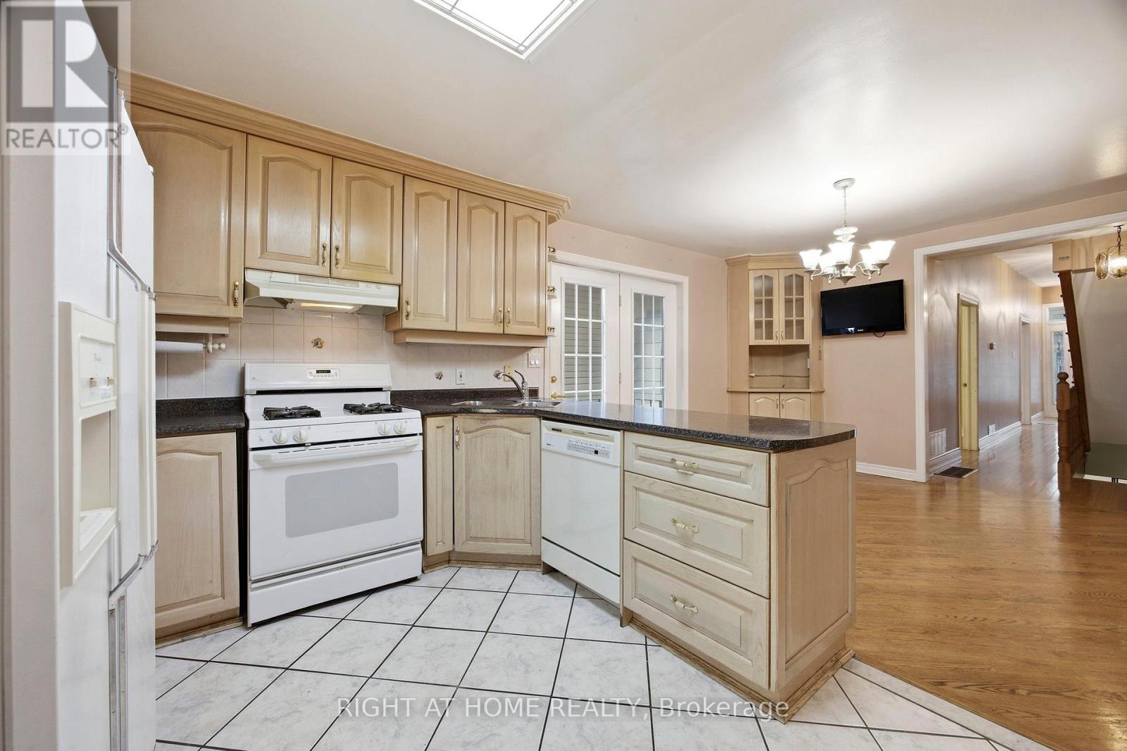 81 Argyle Street, Toronto, Ontario  M6J 1N8 - Photo 15 - C13120296
