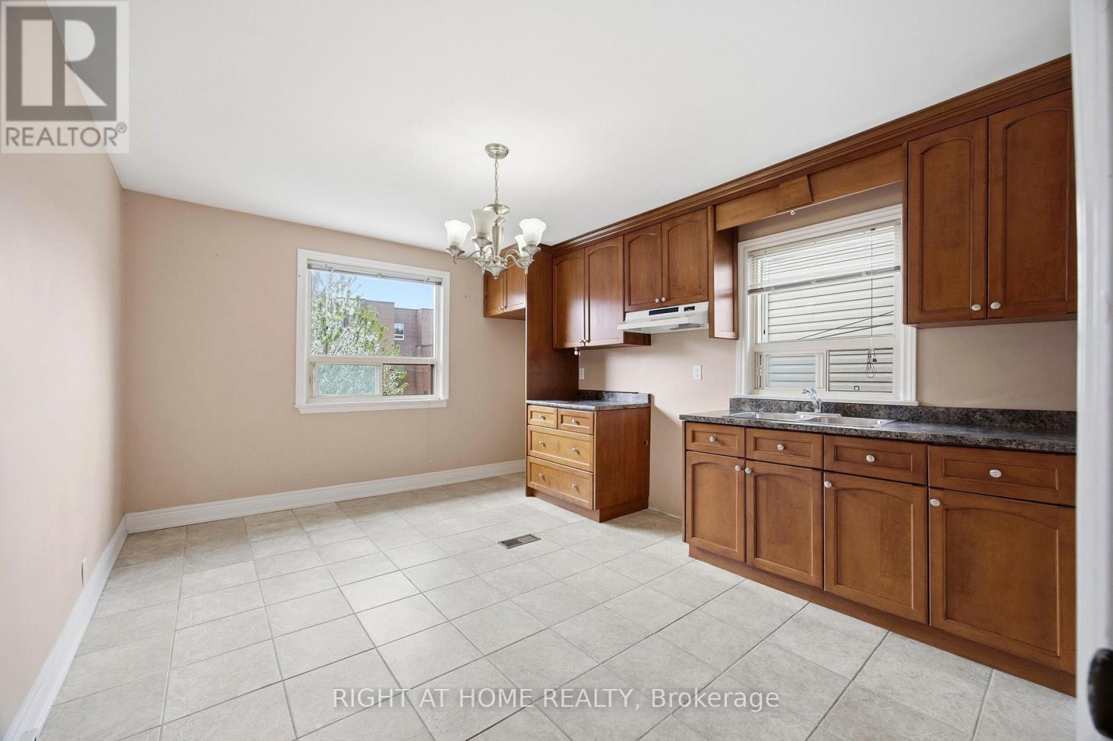 81 Argyle Street, Toronto, Ontario  M6J 1N8 - Photo 17 - C13120296
