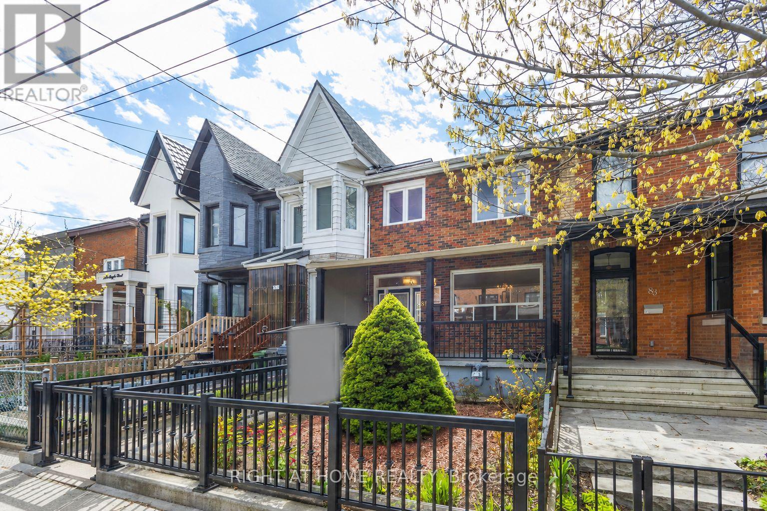 81 Argyle Street, Toronto, Ontario  M6J 1N8 - Photo 2 - C13120296