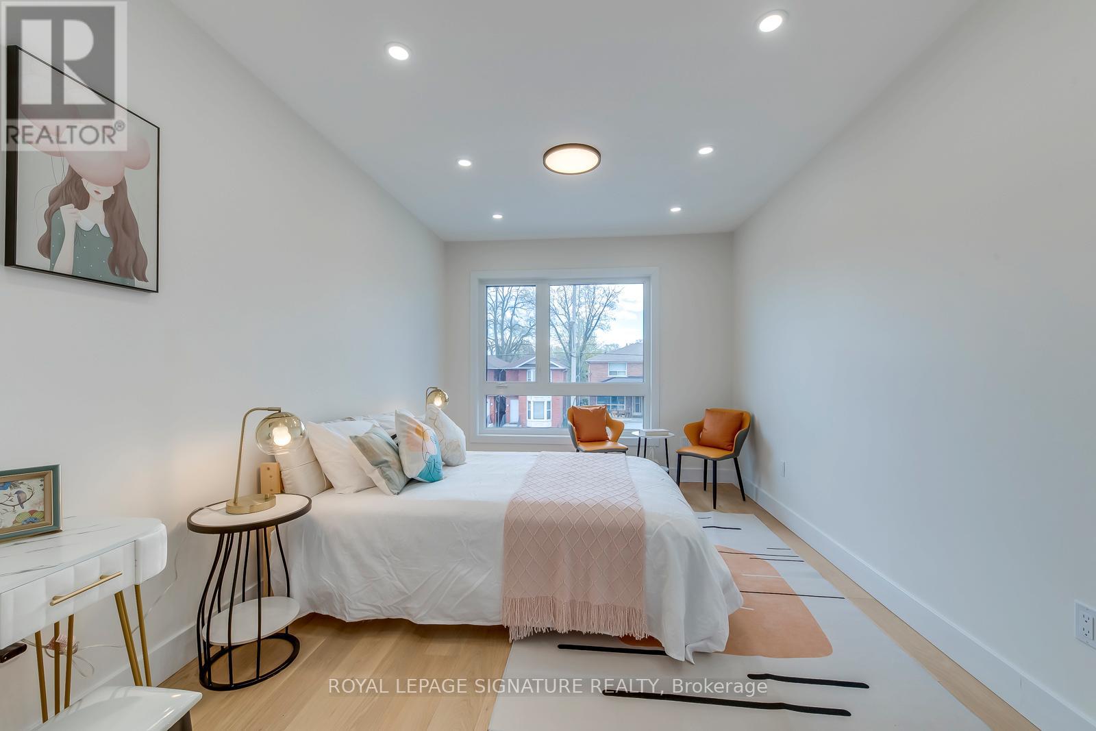 850 Cosburn Avenue, Toronto, Ontario  M4C 2W2 - Photo 23 - E13120250