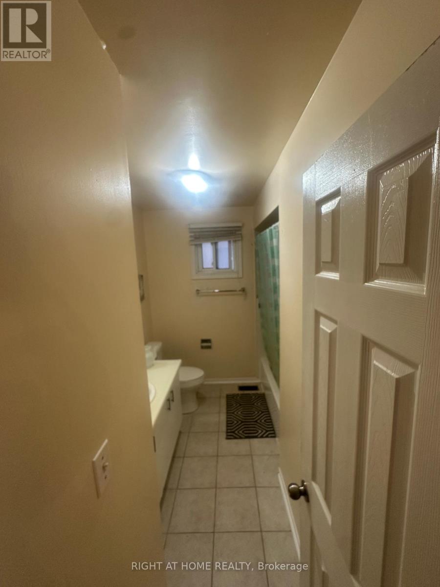 37 Willcocks Crescent N, Ajax, Ontario  L1T 3L9 - Photo 17 - E13120284