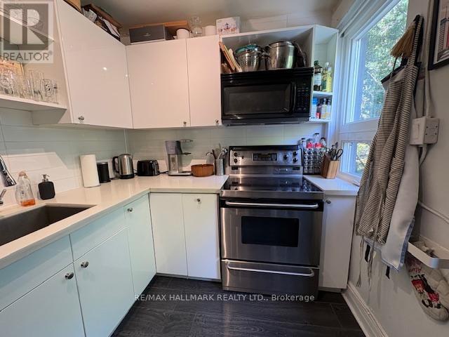 Upper - 155 Greenwood Avenue, Toronto, Ontario  M4L 2P8 - Photo 14 - E13120292