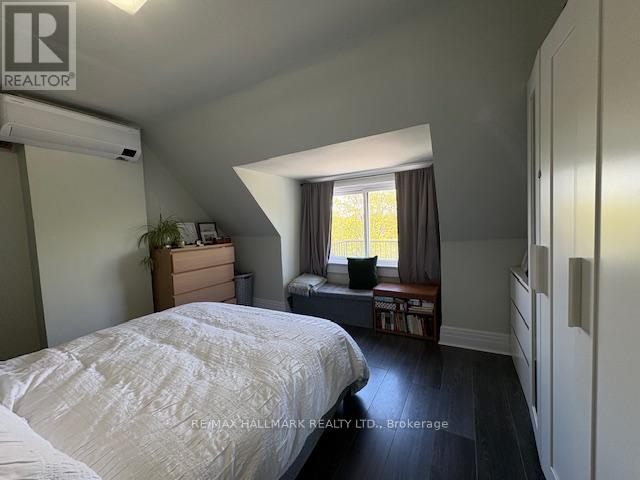 Upper - 155 Greenwood Avenue, Toronto, Ontario  M4L 2P8 - Photo 18 - E13120292