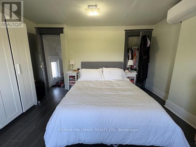 Upper - 155 Greenwood Avenue, Toronto, Ontario  M4L 2P8 - Photo 19 - E13120292