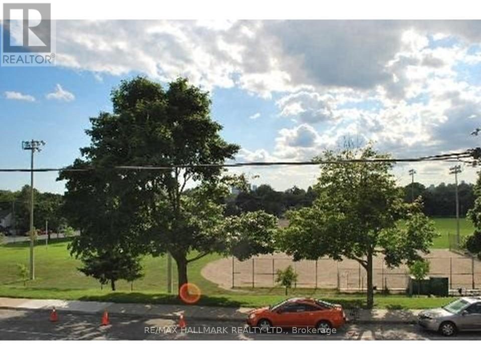Upper - 155 Greenwood Avenue, Toronto, Ontario  M4L 2P8 - Photo 20 - E13120292