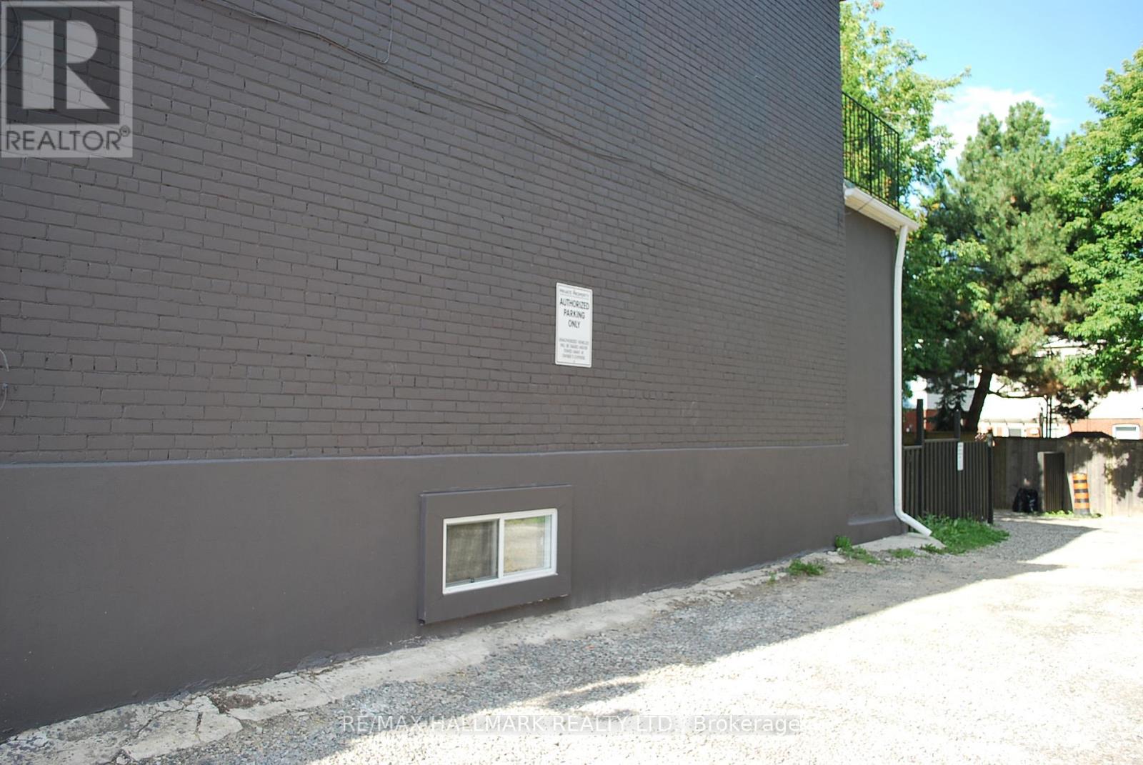 Upper - 155 Greenwood Avenue, Toronto, Ontario  M4L 2P8 - Photo 23 - E13120292