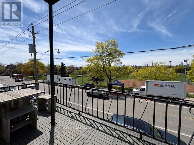 Upper - 155 Greenwood Avenue, Toronto, Ontario  M4L 2P8 - Photo 5 - E13120292