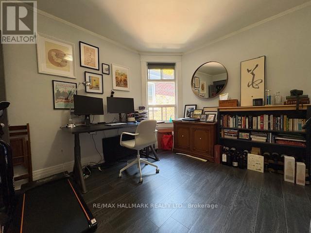 Upper - 155 Greenwood Avenue, Toronto, Ontario  M4L 2P8 - Photo 9 - E13120292