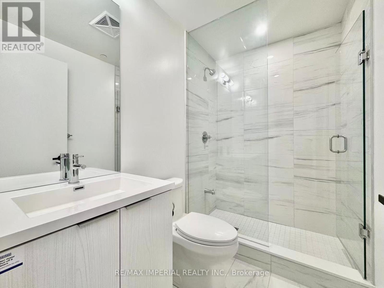 1901 - 8 Interchange Way, Vaughan (Vaughan Corporate Centre), Ontario  L4K 0R2 - Photo 3 - N13120316
