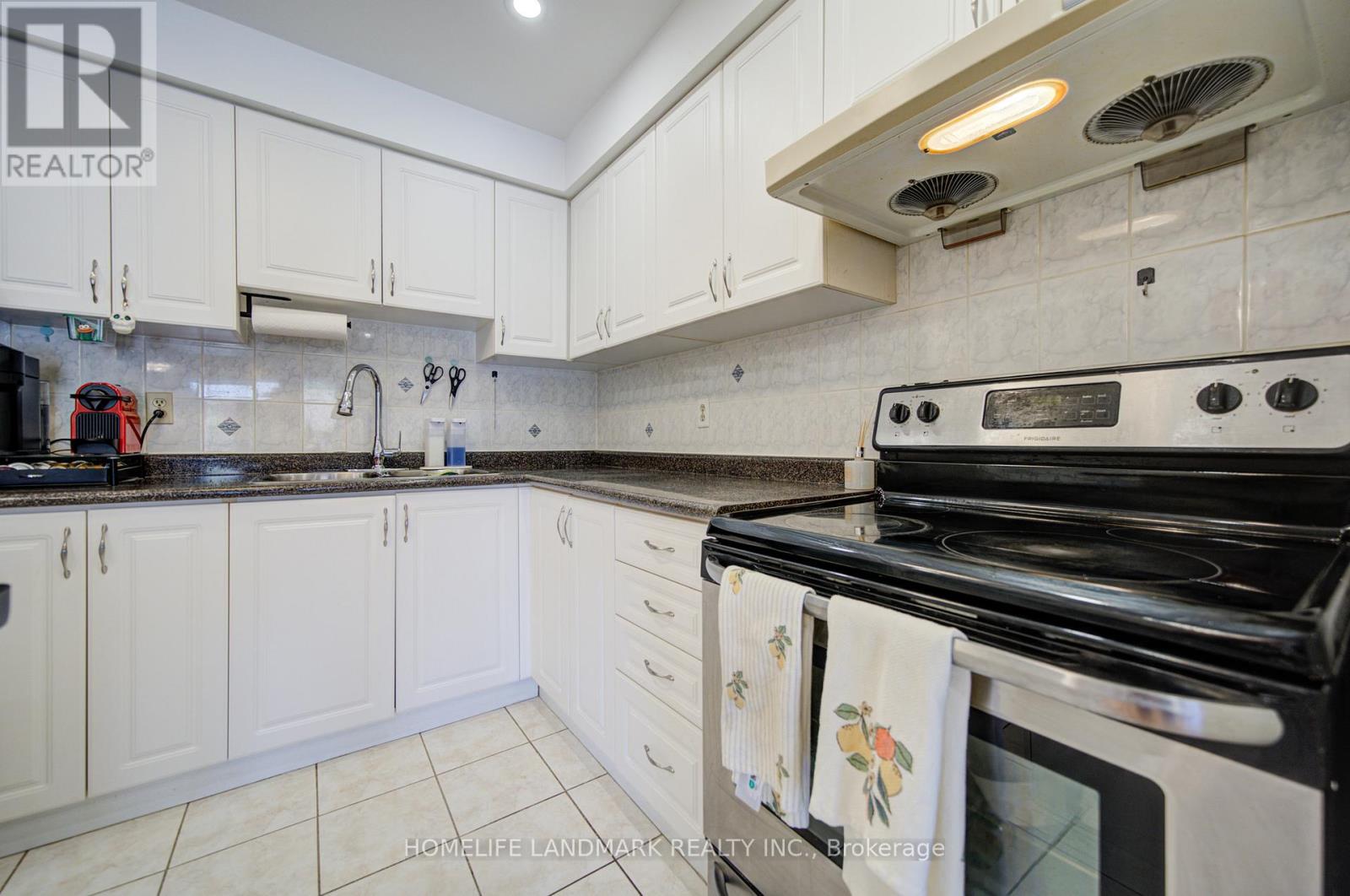 44 Duxford Crescent, Markham, Ontario  L3R 7A9 - Photo 15 - N13120326