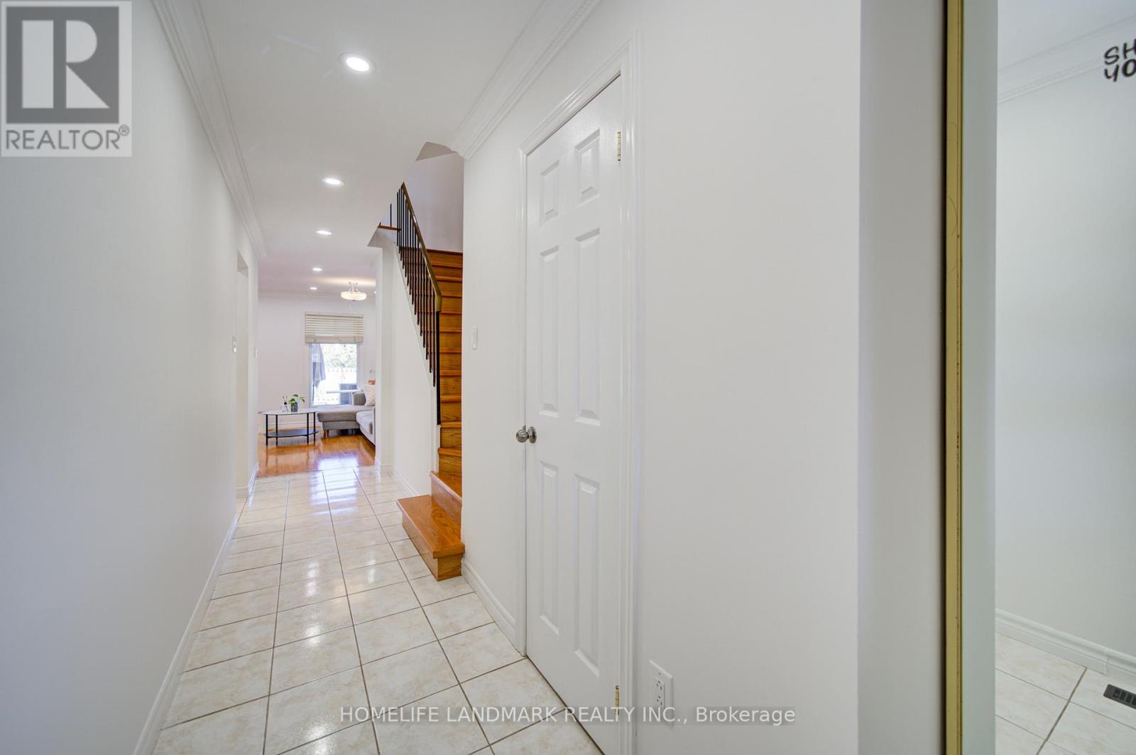 44 Duxford Crescent, Markham, Ontario  L3R 7A9 - Photo 4 - N13120326