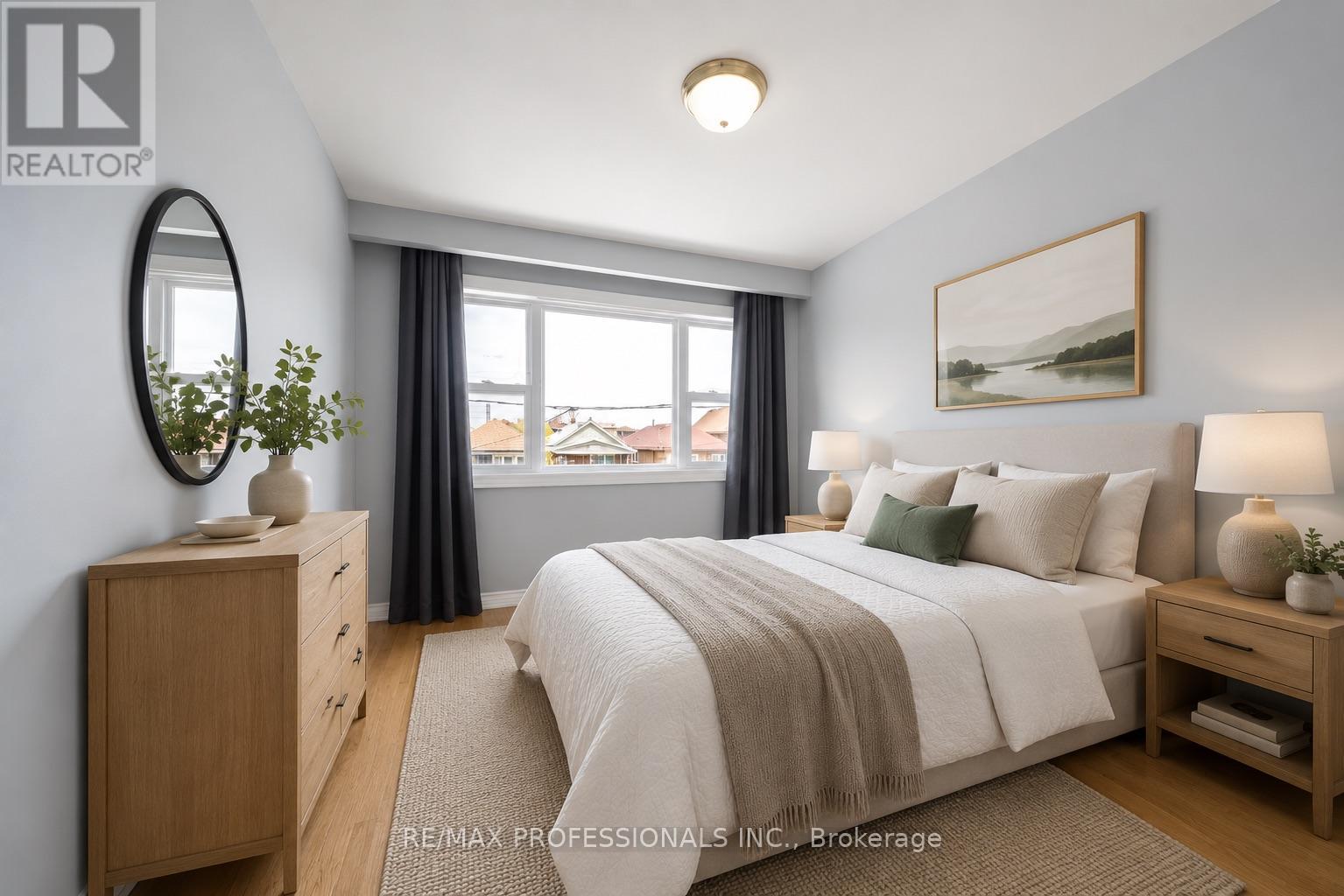 Upper - 35a Bowie Avenue, Toronto, Ontario  M6E 2P2 - Photo 12 - W13120280