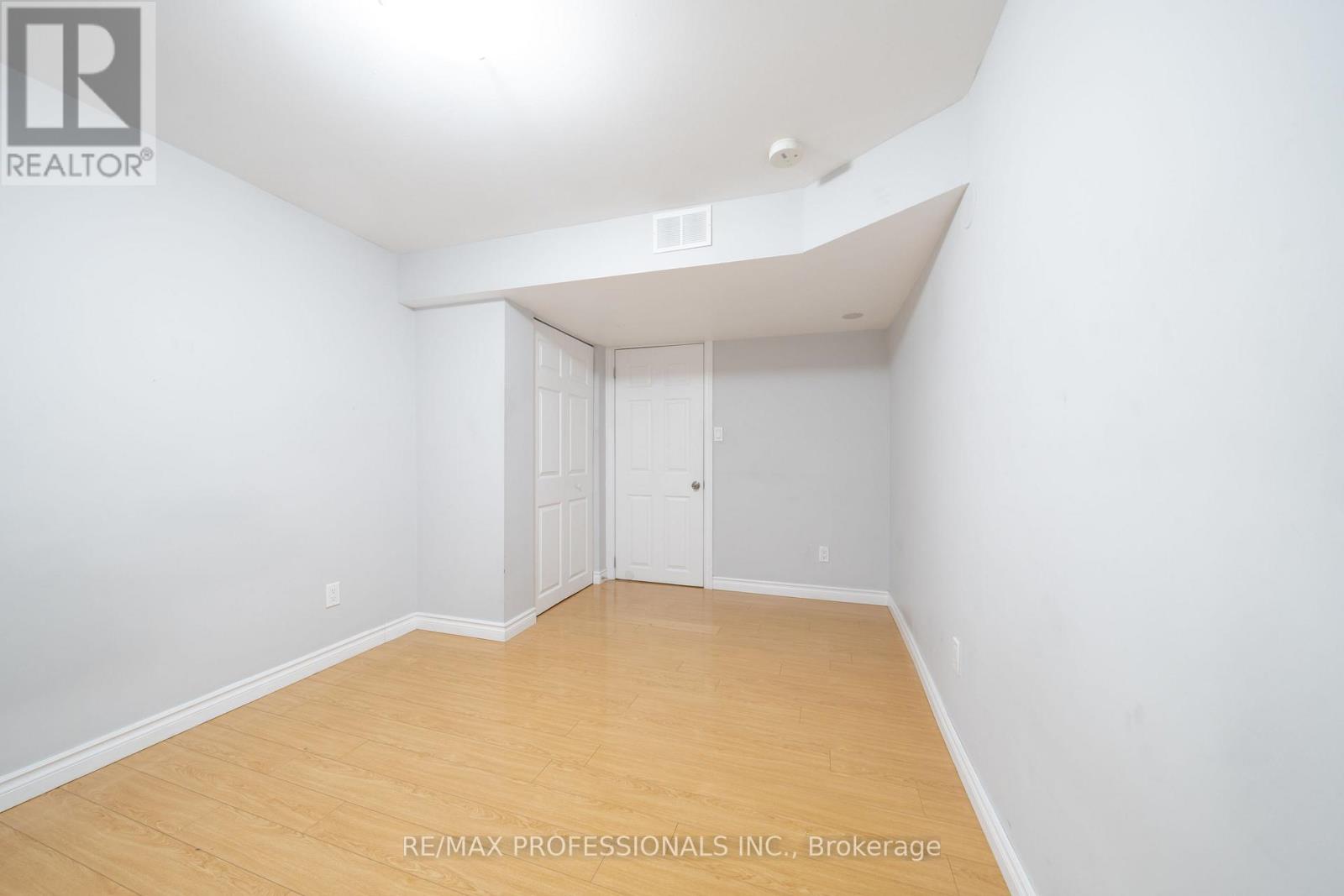 Bsmt - 35a Bowie Avenue, Toronto, Ontario  M6E 2P2 - Photo 11 - W13120300