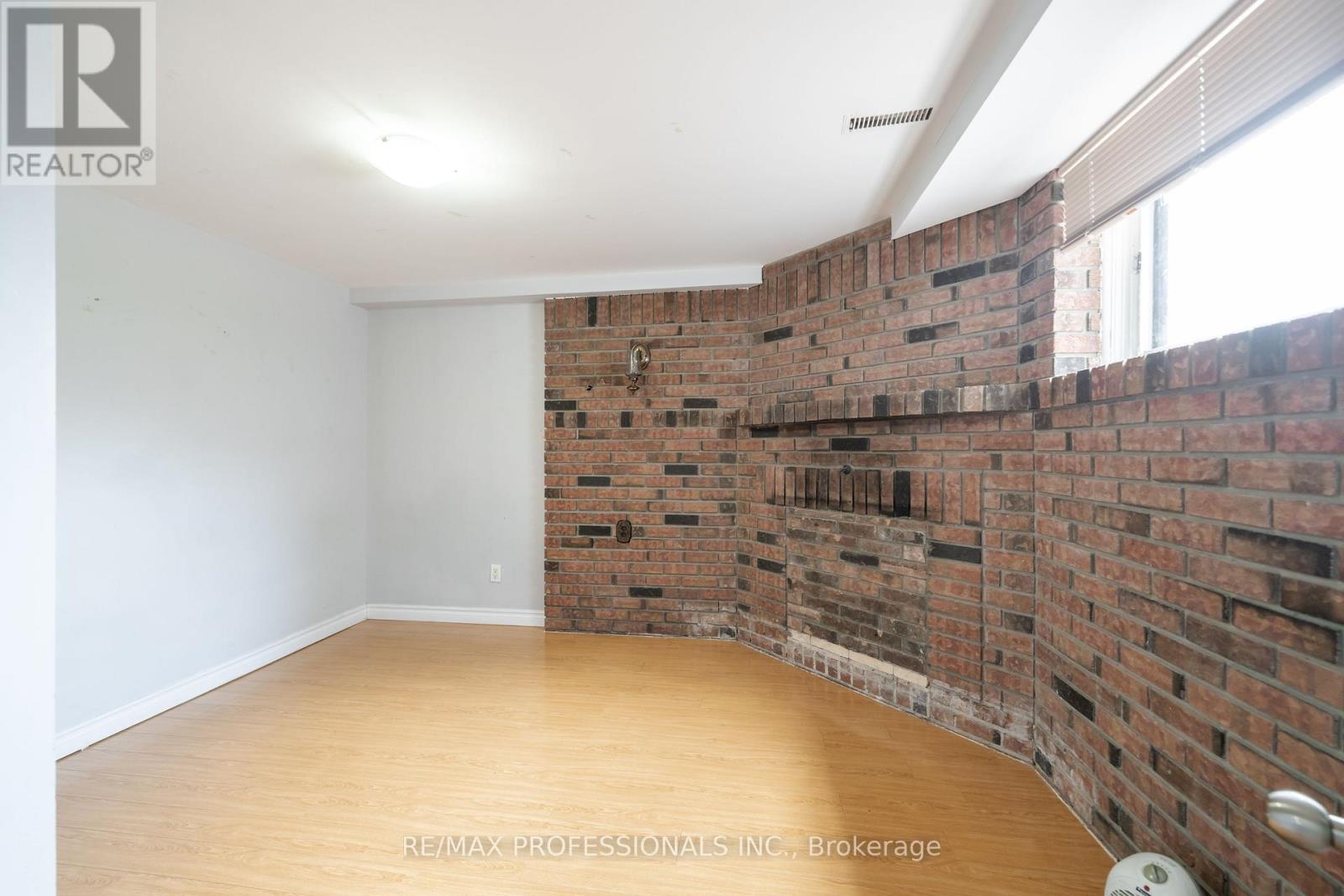 Bsmt - 35a Bowie Avenue, Toronto, Ontario  M6E 2P2 - Photo 7 - W13120300