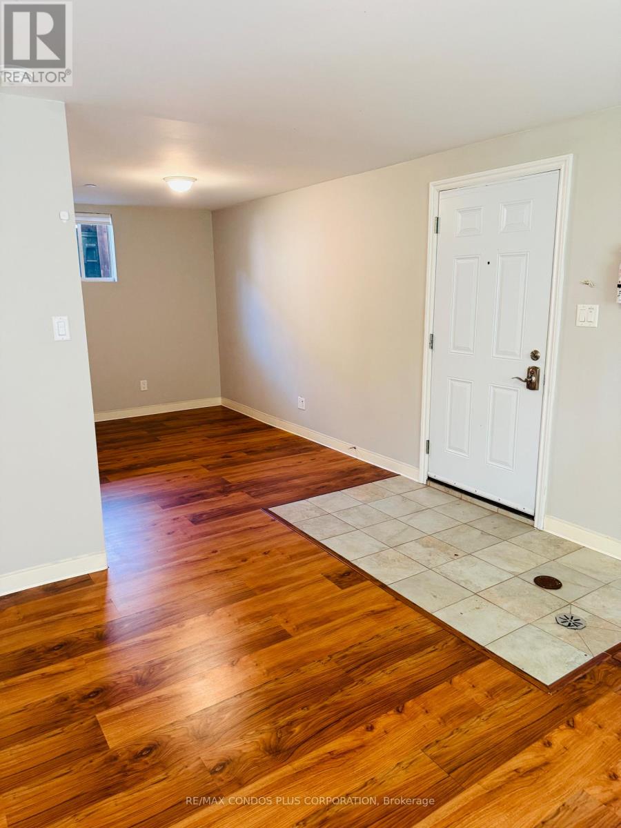 Bsmt - 5 Thirty-Fifth Street, Toronto, Ontario  M8W 3J6 - Photo 4 - W13120366