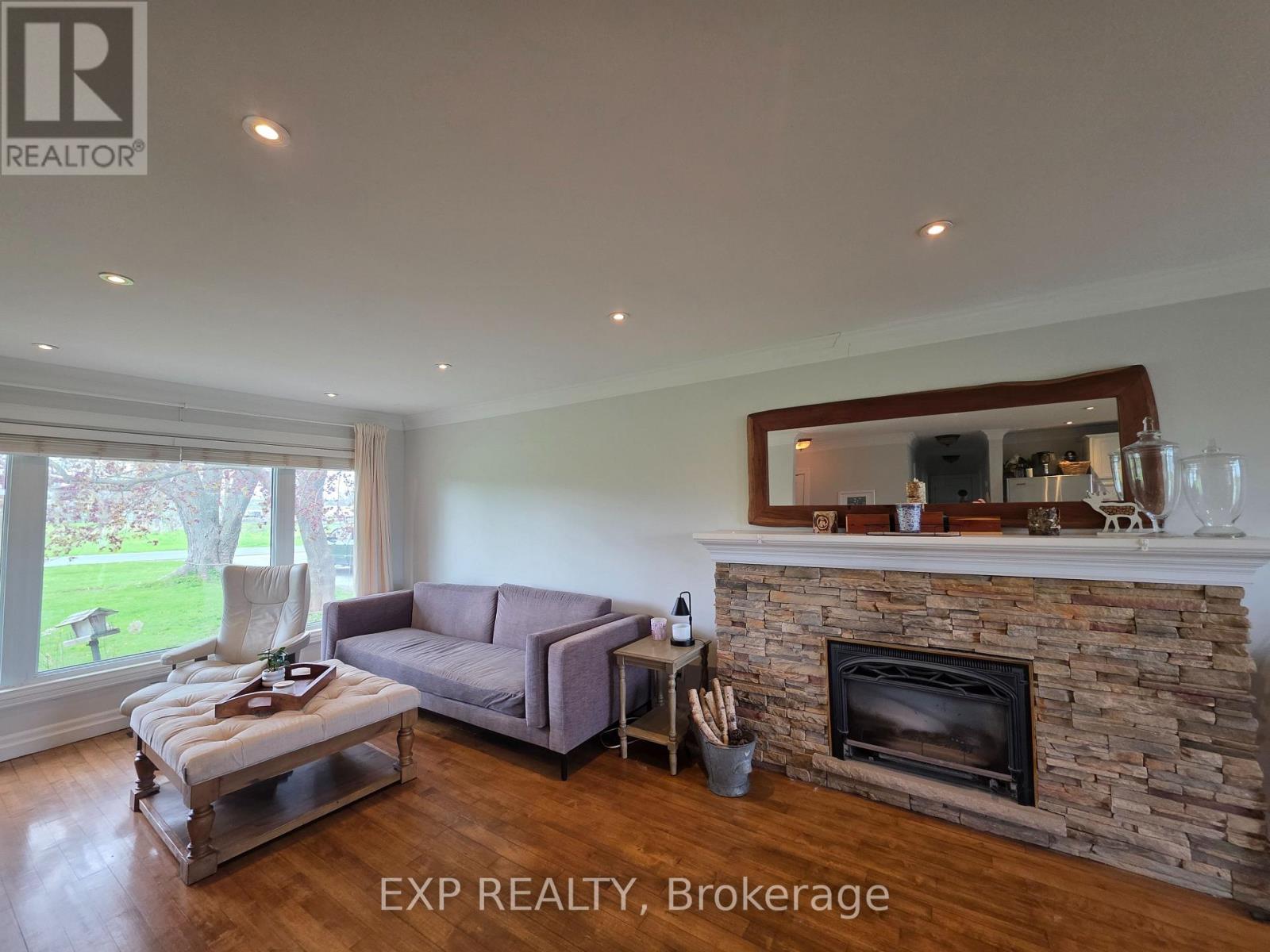 2724 8 Side Road, Burlington, Ontario  L7P 0E6 - Photo 9 - W13120382