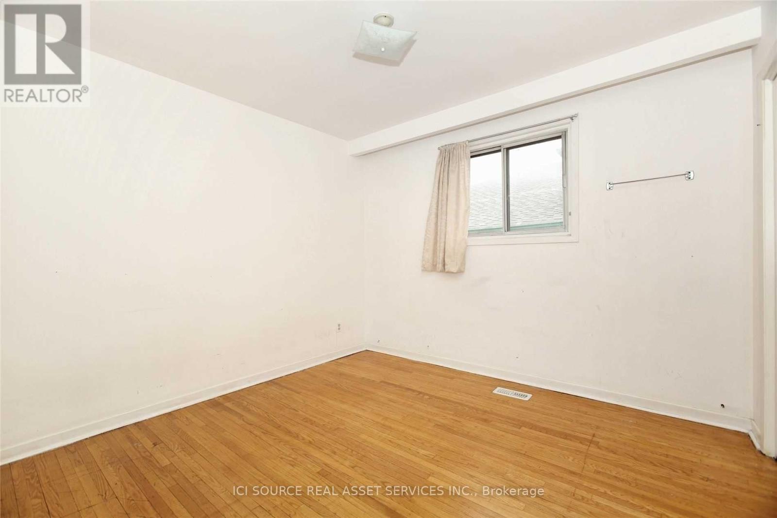 Main Fl - 117 Firgrove Crescent, Toronto, Ontario  M3N 1K5 - Photo 3 - W13120414