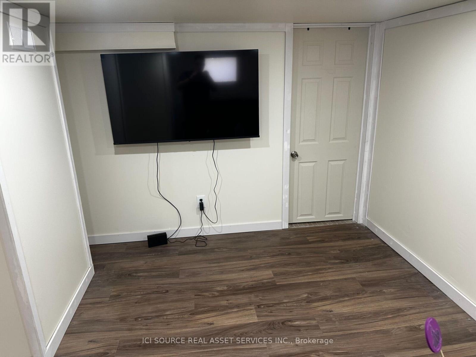 Room 1 - 1043 Lena Avenue, Windsor, Ontario  N9C 3K3 - Photo 14 - X13120364