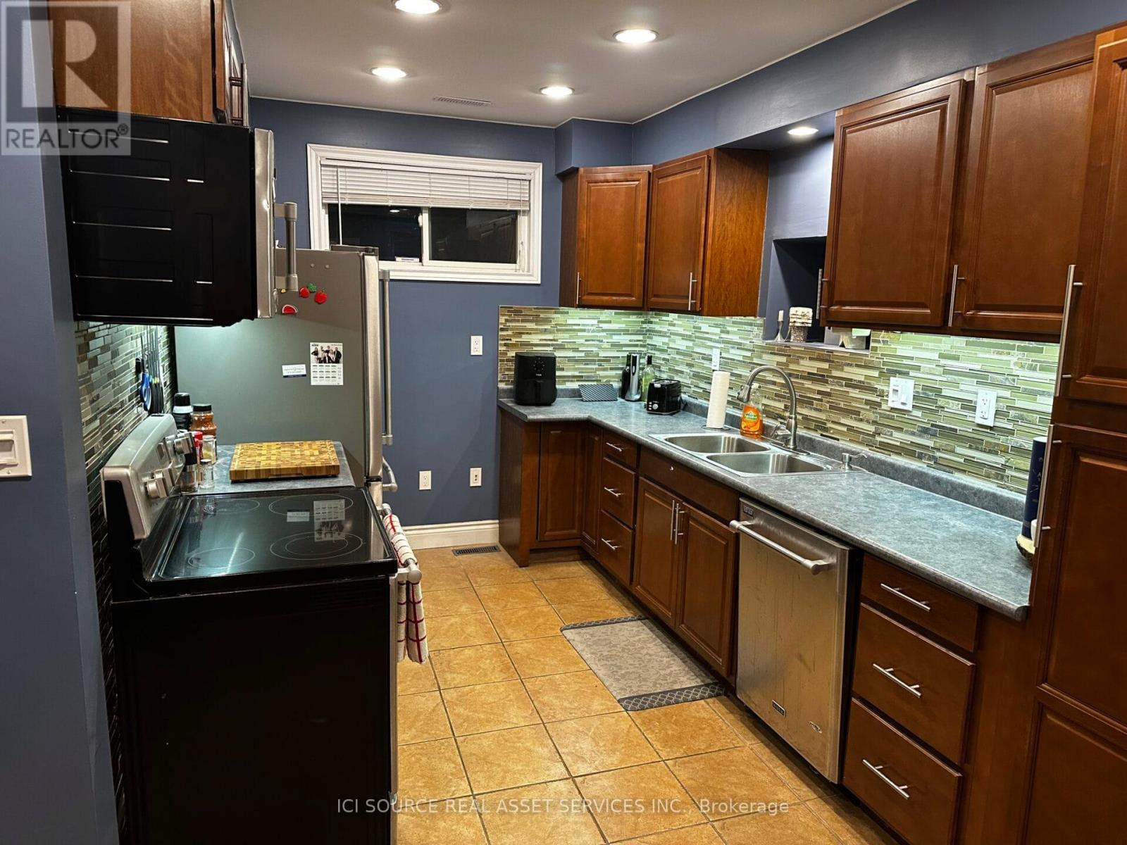 Room 1 - 1043 Lena Avenue, Windsor, Ontario  N9C 3K3 - Photo 6 - X13120364