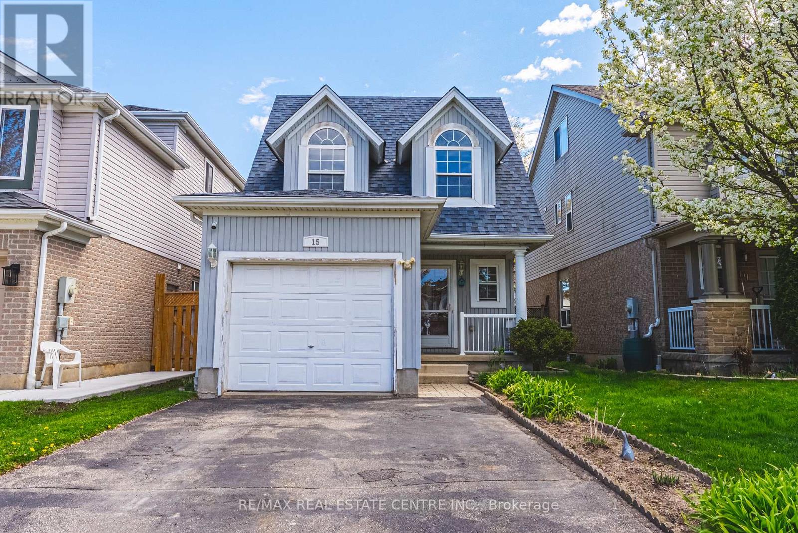 15 LARDNER STREET, Cambridge, Ontario