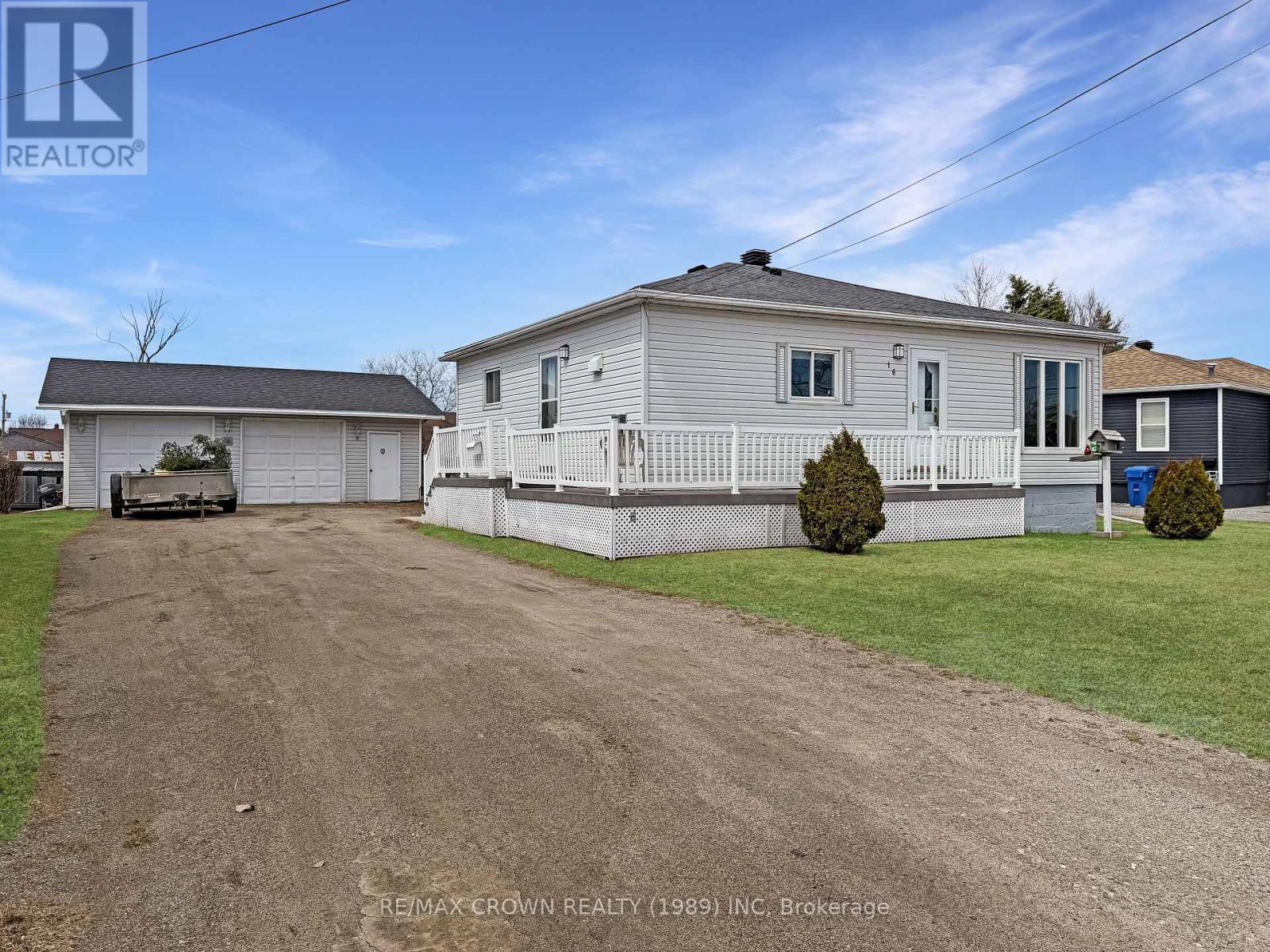 16 LASALLE AVENUE, Kapuskasing, Ontario