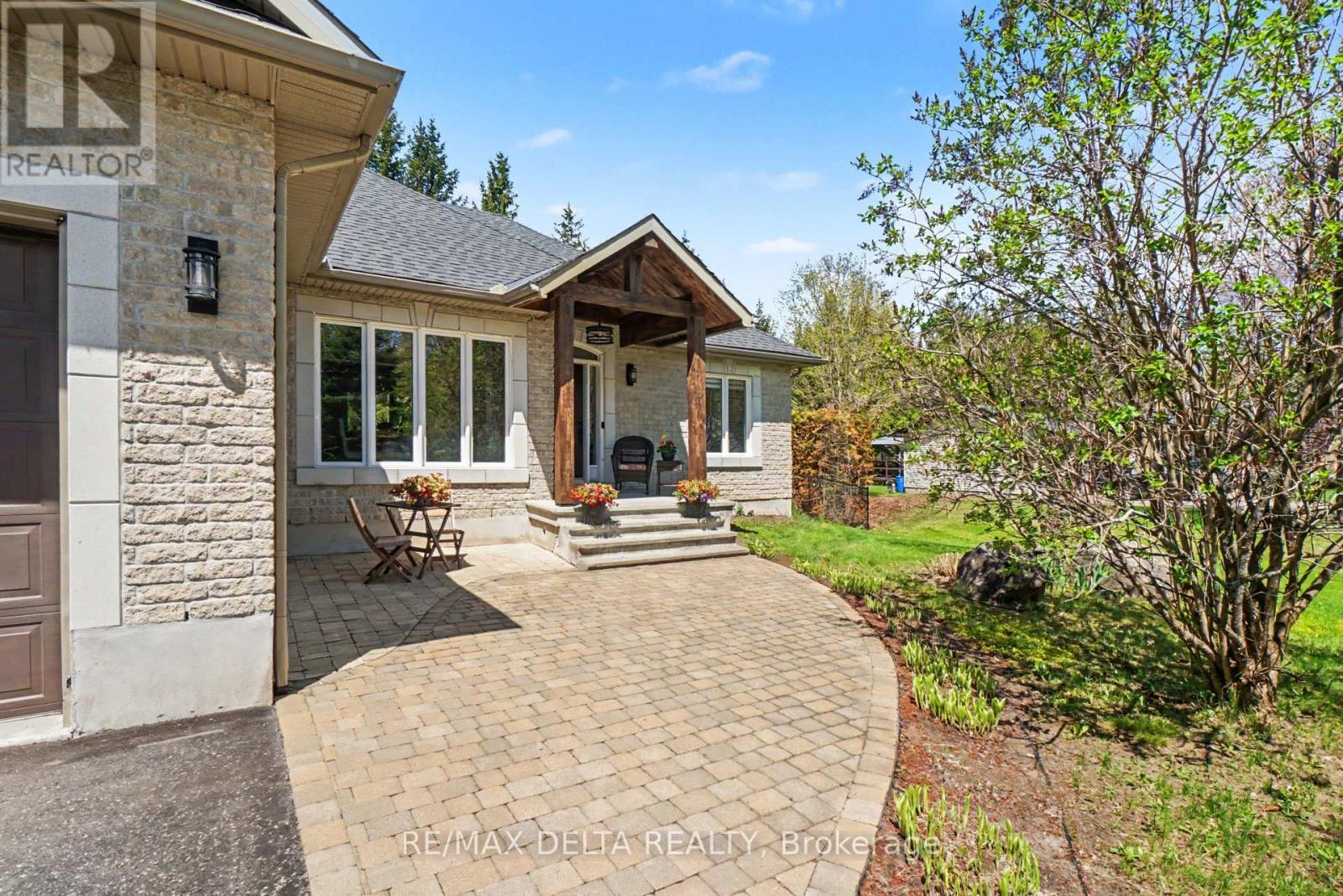 2329 Old Highway 17 Highway, Clarence-Rockland, Ontario  K4K 1K7 - Photo 3 - X13120458