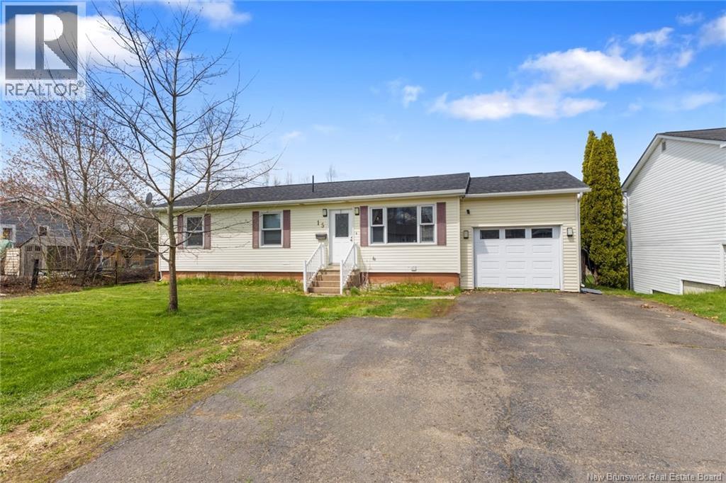 15 Coronation Court, Oromocto, New Brunswick  E2V 2M9 - Photo 2 - NB137044