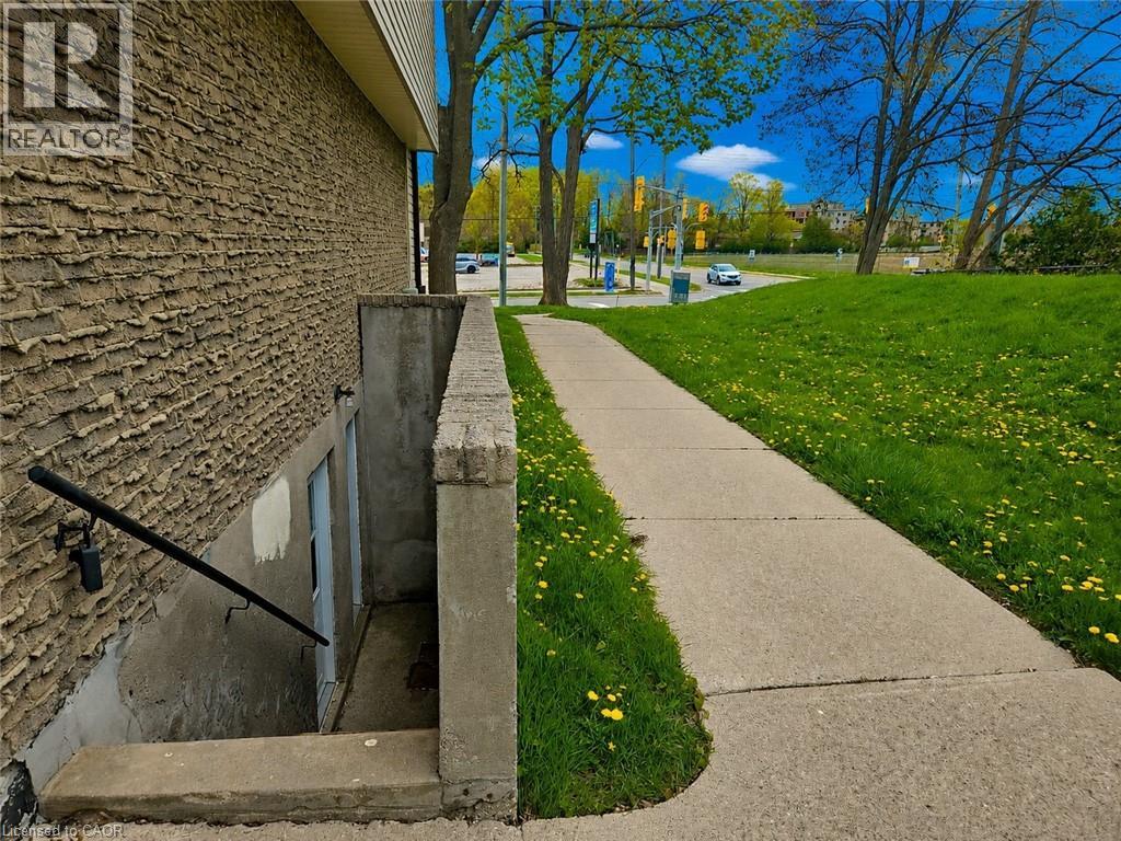 451 Albert Street Unit# 6, Waterloo, Ontario  N2L 5A7 - Photo 26 - 40828061