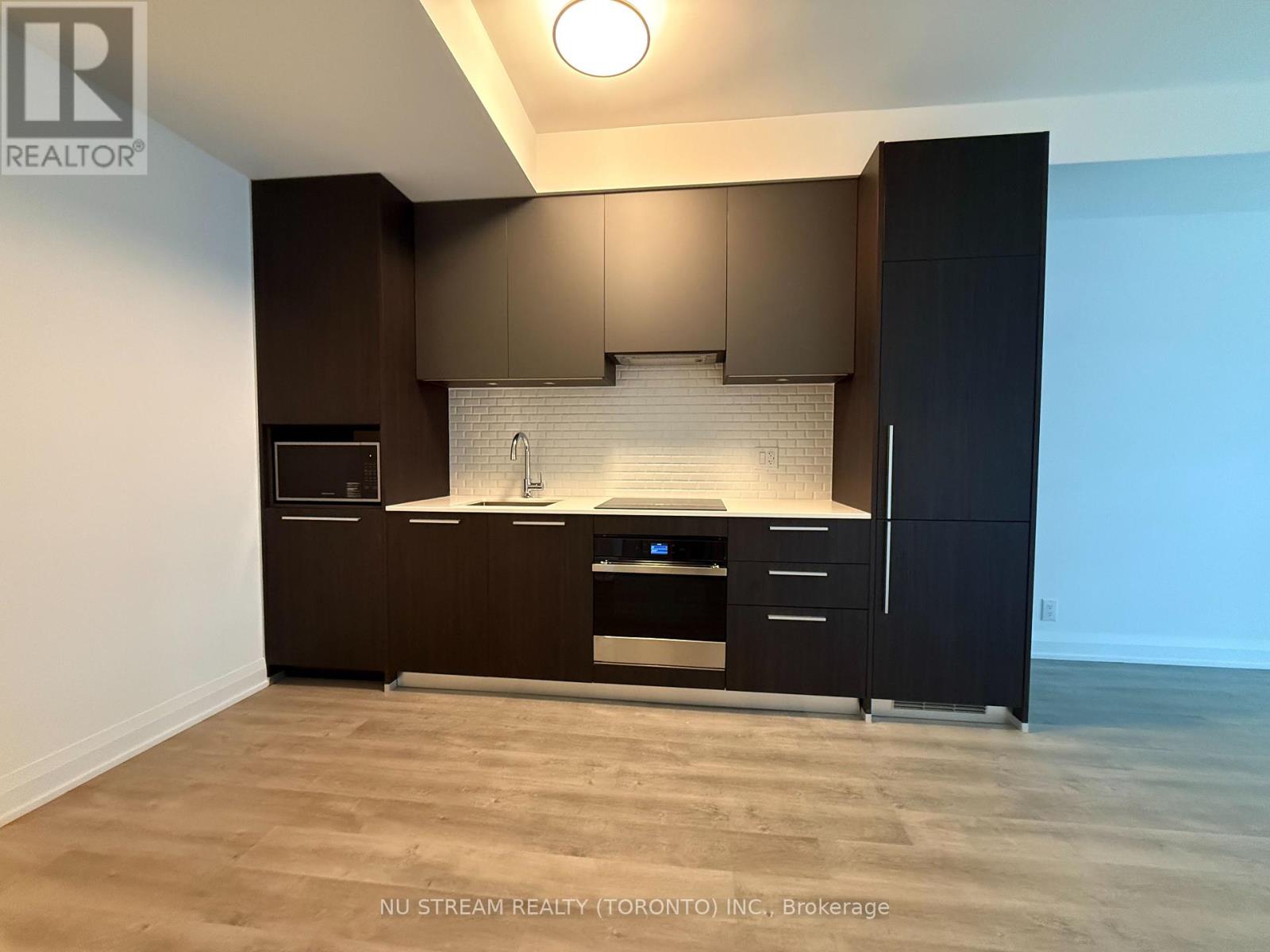 2210 - 65 Broadway Avenue, Toronto, Ontario  M4P 1T9 - Photo 3 - C13120500