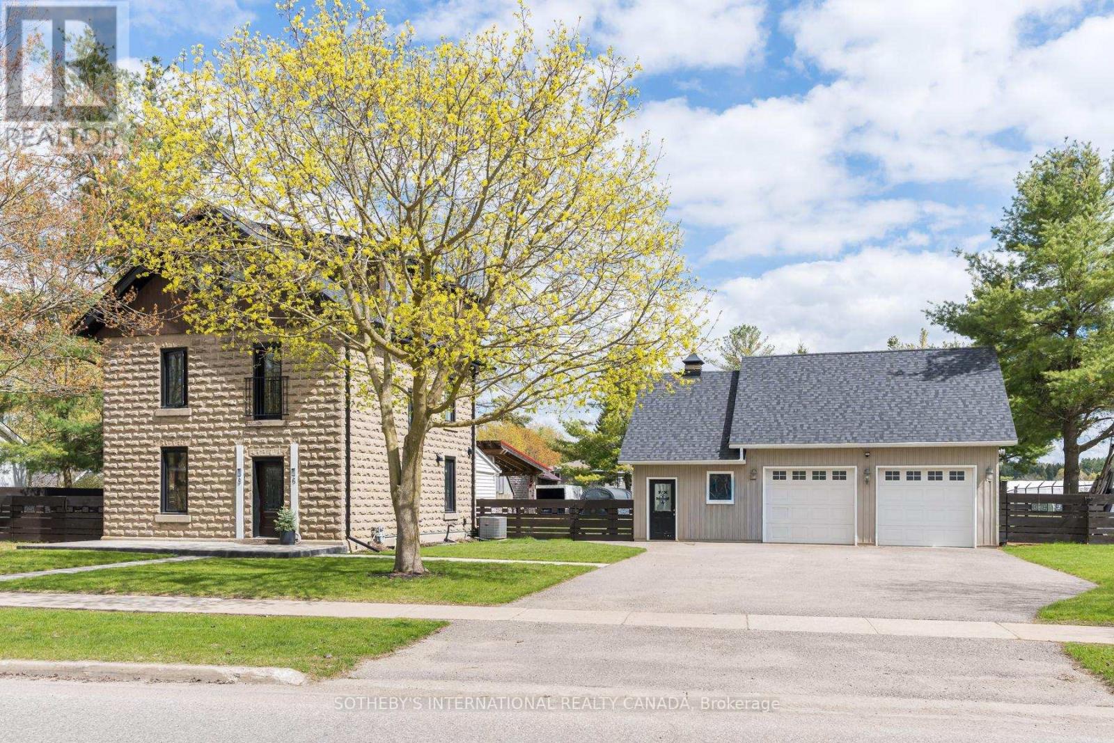 6 DUNDAS STREET W, Erin, Ontario