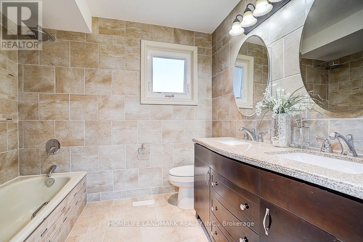 20 Lippincott Court, Richmond Hill, Ontario  L4C 7M4 - Photo 24 - N13120472
