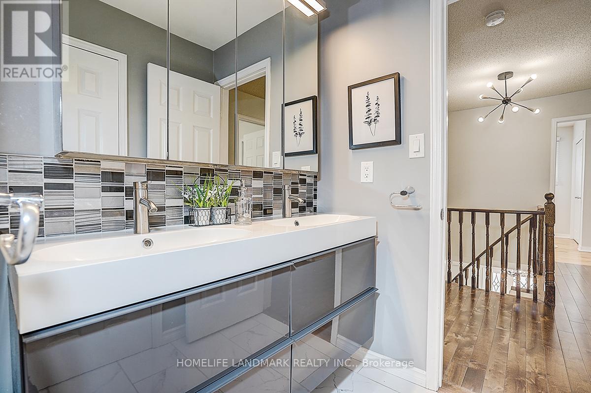 20 Lippincott Court, Richmond Hill, Ontario  L4C 7M4 - Photo 29 - N13120472
