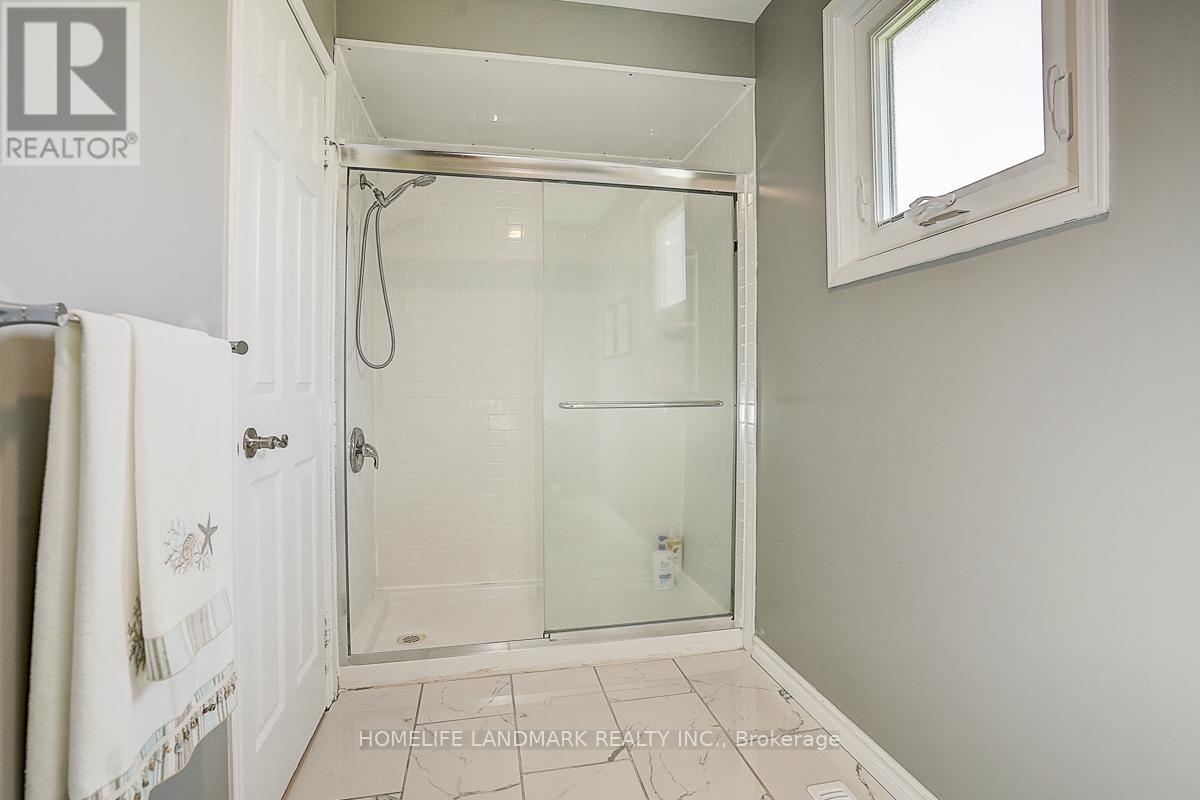 20 Lippincott Court, Richmond Hill, Ontario  L4C 7M4 - Photo 30 - N13120472