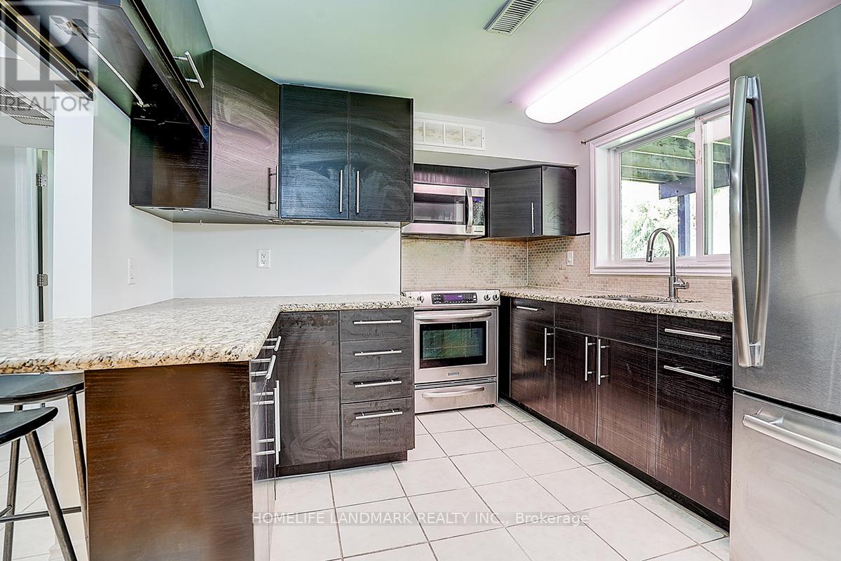 20 Lippincott Court, Richmond Hill, Ontario  L4C 7M4 - Photo 35 - N13120472